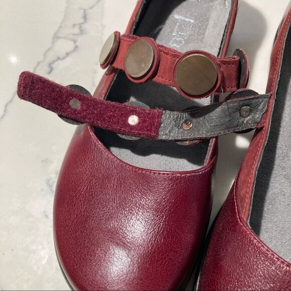 NAOT Sz 37 L6 Mary Jane with Metal Embellishments Velcro Closure Sandals Flats - Picture 4 of 13